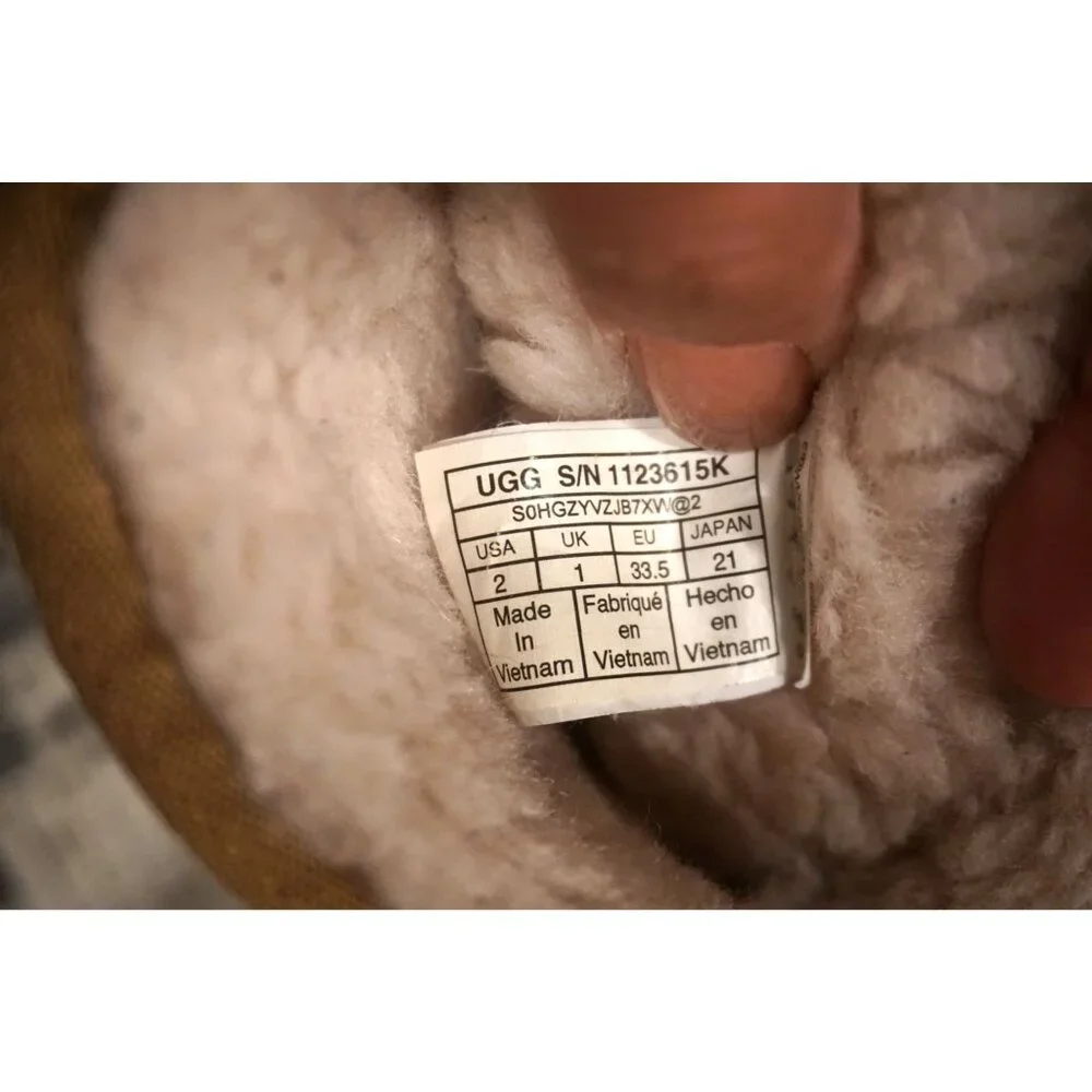 UGG Girls Kids' Classic II Spots – Size 2 - Picture 14 of 14